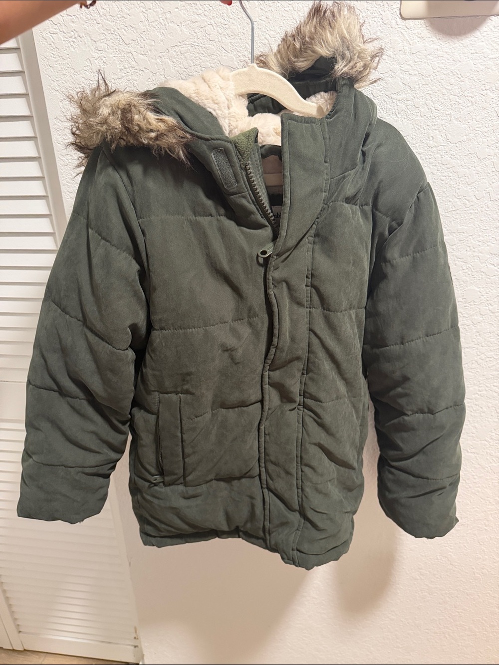 abercrombie kids Olive Hooded Puffer Jacket with Faux-Fur Trim